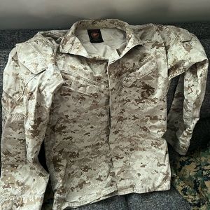 USMC Camouflage jacket. Desert MARPAT pattern slightly used.